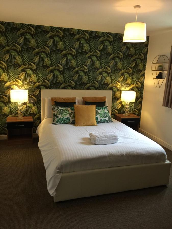 Empire Serviced Apartments Hinckley Exterior photo