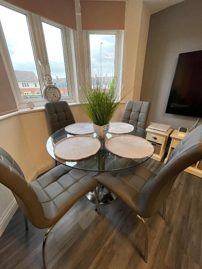 Empire Serviced Apartments Hinckley Exterior photo