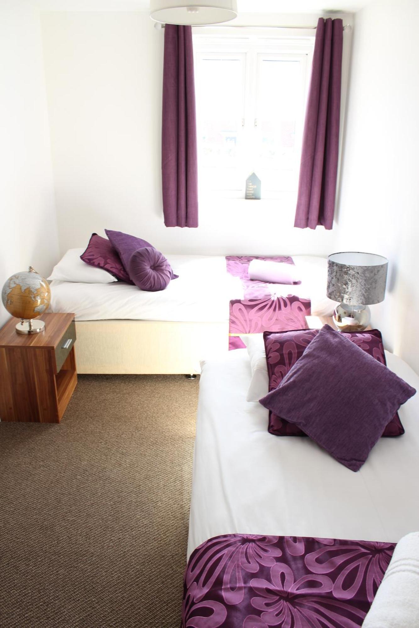 Empire Serviced Apartments Hinckley Exterior photo