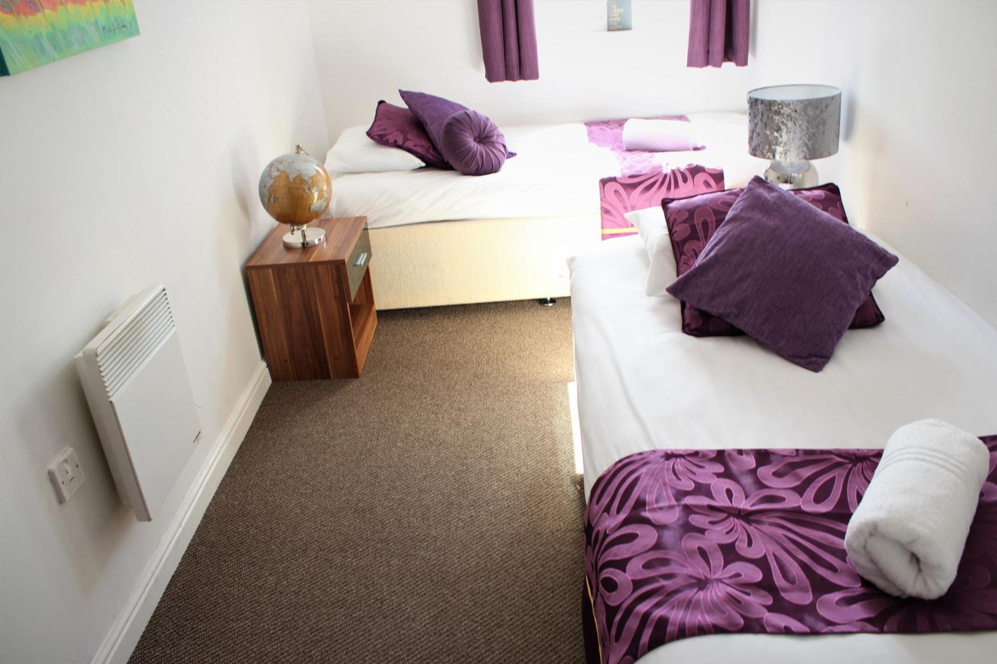 Empire Serviced Apartments Hinckley Exterior photo
